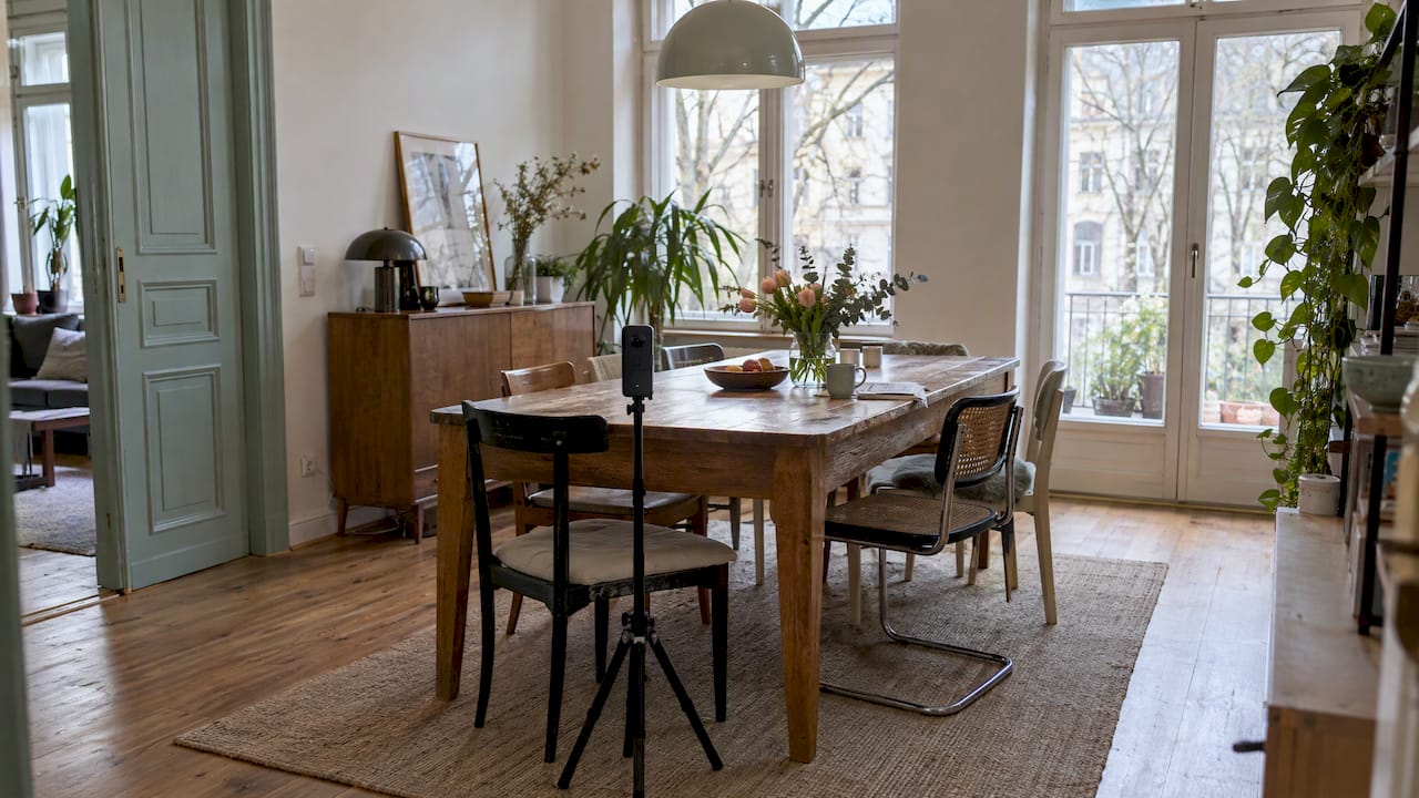 360-Grad-Kamera im Esszimmer einer Potsdamer Wohnung